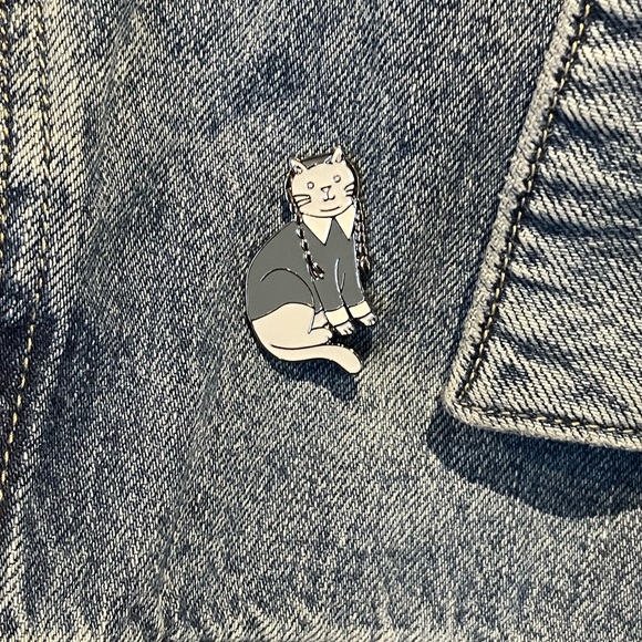 Wednesday Addams Cat Pin - Picture 1 of 3